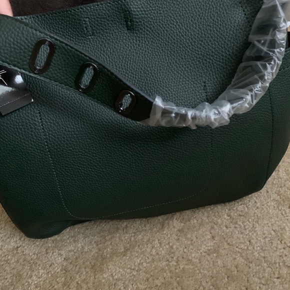 Brand New Nicole Miller Purse. - Picture 5 of 6